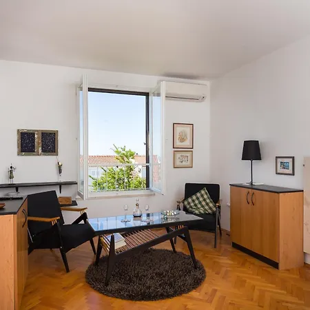 Nana Apartment